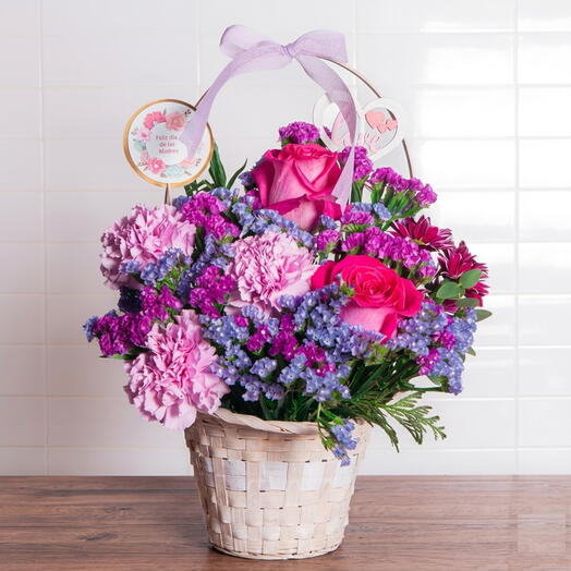 Colored basket for mom
