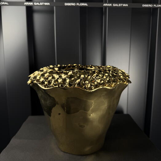 Maceta d28 hortensia ceramica oro brillante de ARAIK GALSTYAN