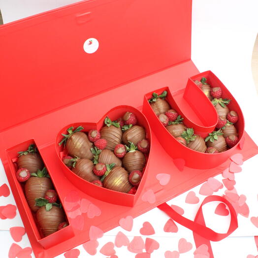I LOVE U Milk chocolate covered strawberries and raspberries box