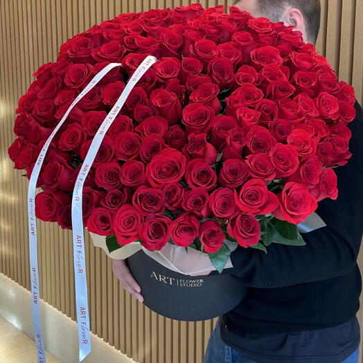 151 rosas rojas en caja