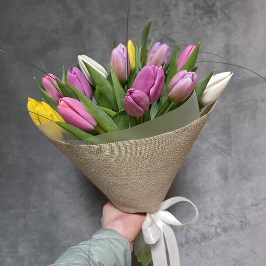Bouquet of 15 tulips
