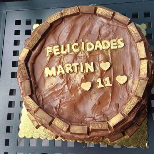 Tarta de queso con chocolate belga, KitKat y  pan de oro comestible – 3 kg– Cheesecake Cremoso y Dulce para Cumpleanos