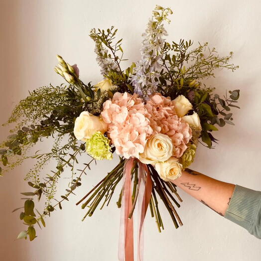 Bouquet of Hydrangea and Roses in Pastel Tones Serene Elegance