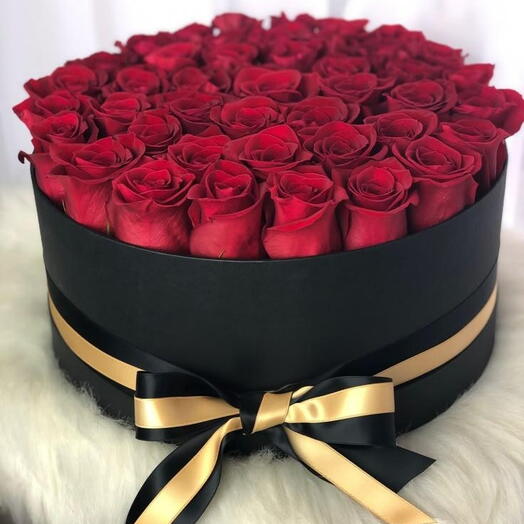 Cajas  de rosas rojas