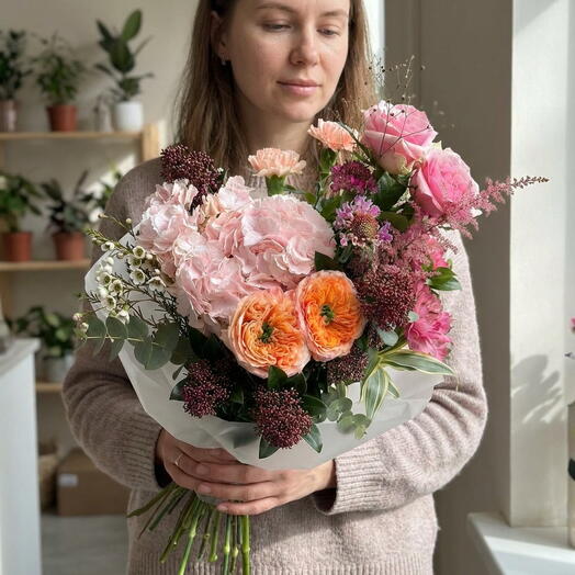 Ramo con Hortensia Rosado ARAIK GALSTYAN