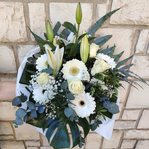 White flower bouquet