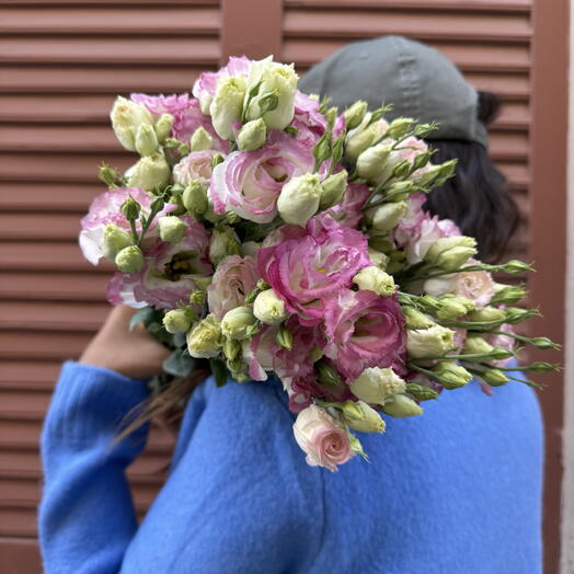 Cotton Candy Pink Lisianthus Bouquet (size L)