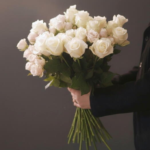 Ramo de rosas blancas