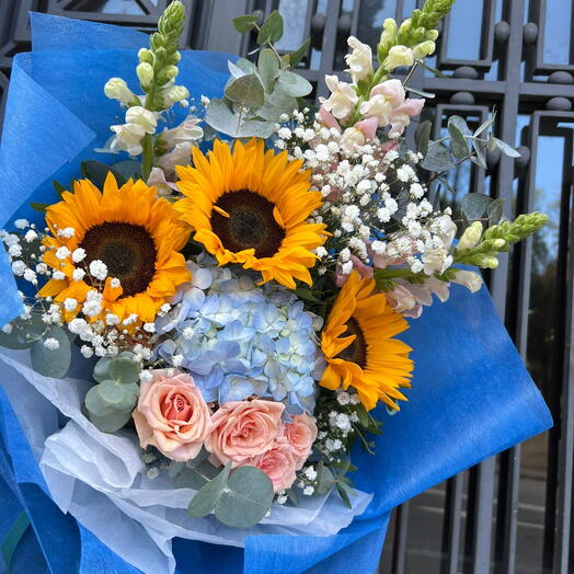 Sol en el sielo azul