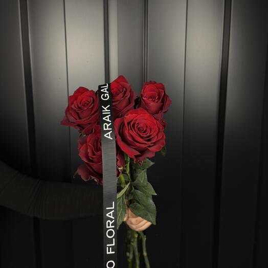 Ramo de rosas rojas 5ud