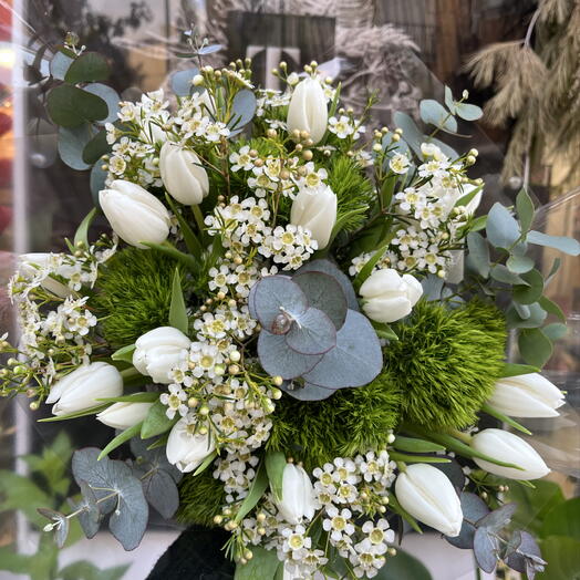 Ramo tulipanes blancos