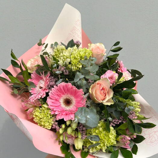 Ramo Primavera Suave con Gerberas Rosadas
