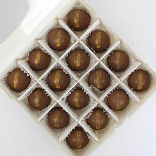 Dubai chocolate with pistachio paste and kataifi dough