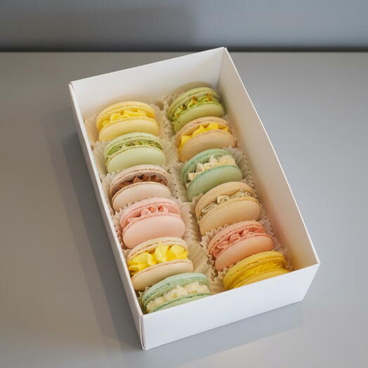 Boîte de macarons artisanaux (12 unités)