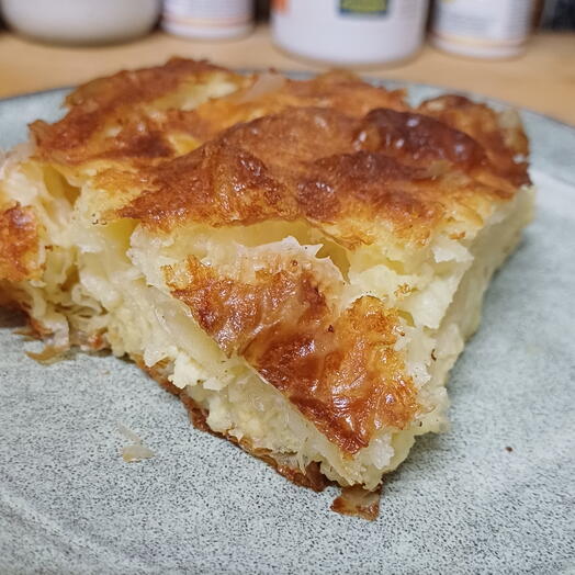 Byrek con huevos y queso feta