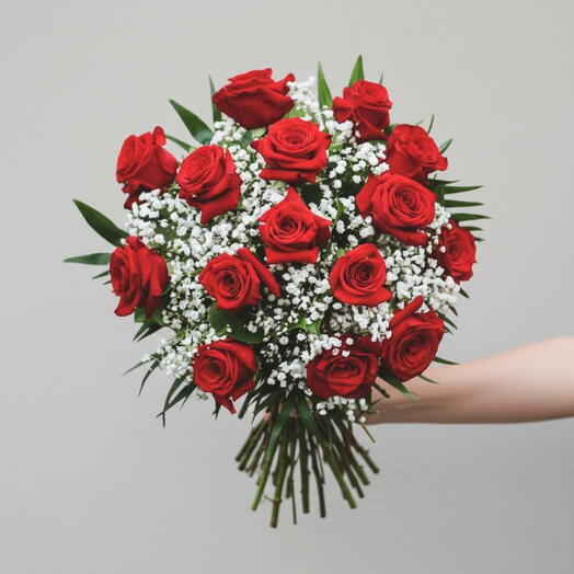 Bouquet of 12 red roses