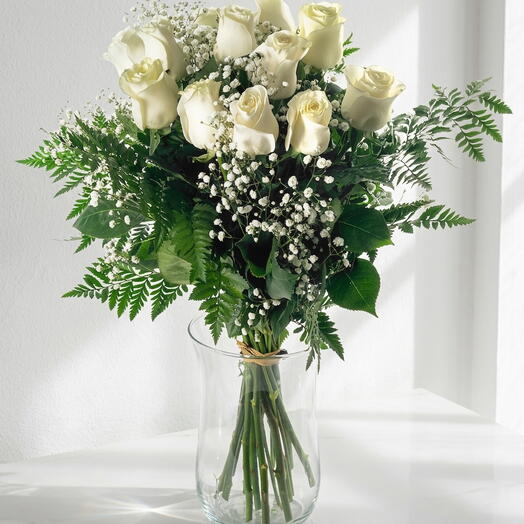Ramo de 12 rosas blancas