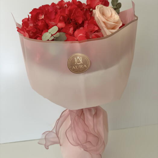 Red Hydrangea with Roses