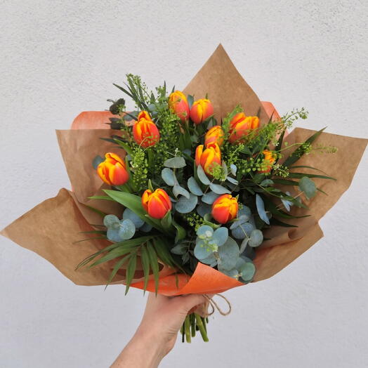 Bouquet Budapest | Bouquet of 10 orange tulips