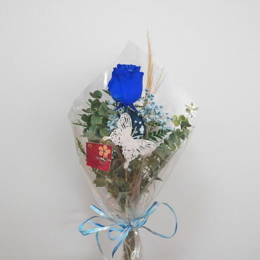Rosa azul en unidad para regalo