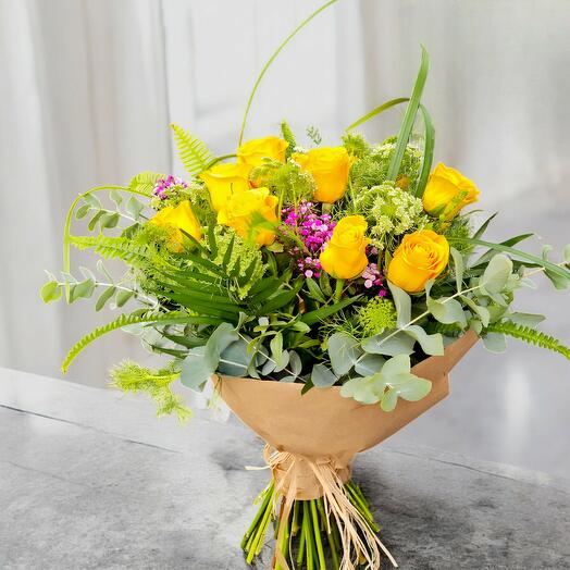 Ramo de rosas amarillas