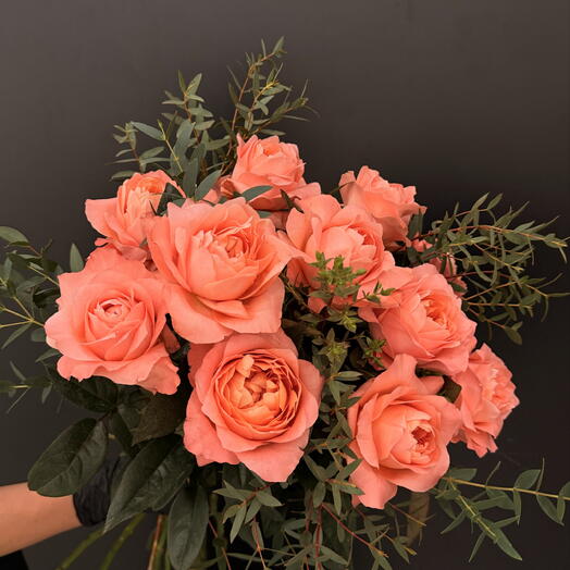 Ramon con rosas mandarinas