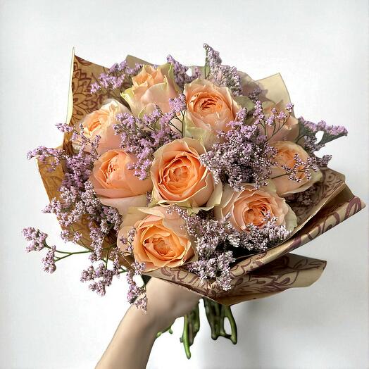 Roses de jardin pêche