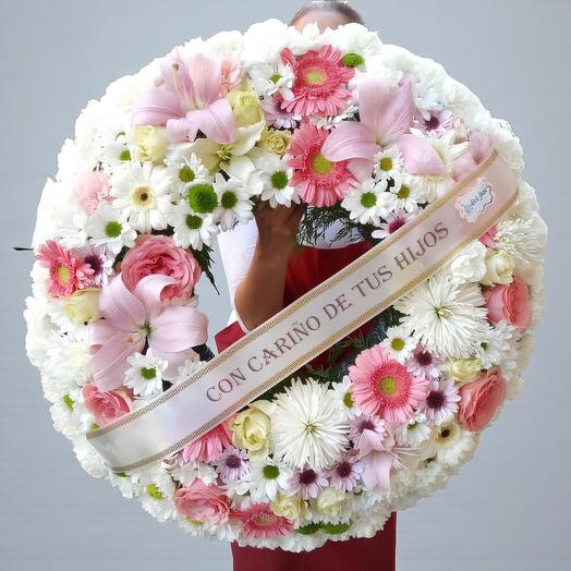 CORONA PEQUEÑA ROSA Y BLANCA