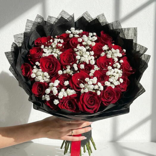 Ramo de 30 rosas rojas con gypsophila – Bouquet romantico elegante de lujo