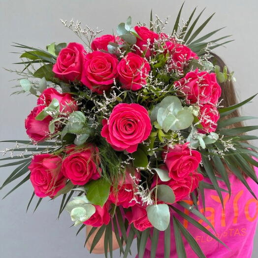 Ramo 18 Rosas Fucsia