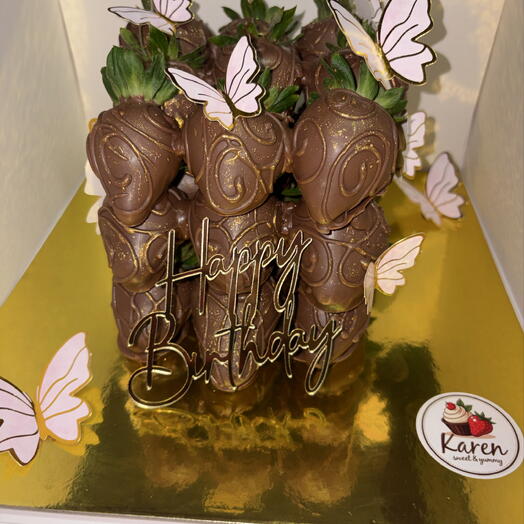 Torre de Fresas con Chocolate "Golden Butterfly"
