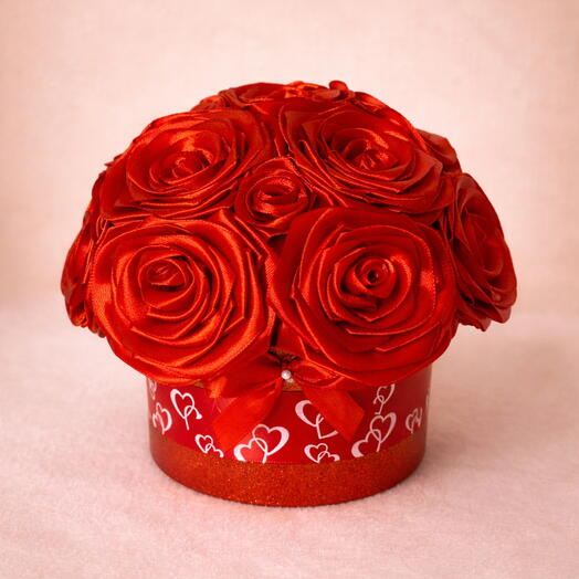 Caja de rosas eternas rojas