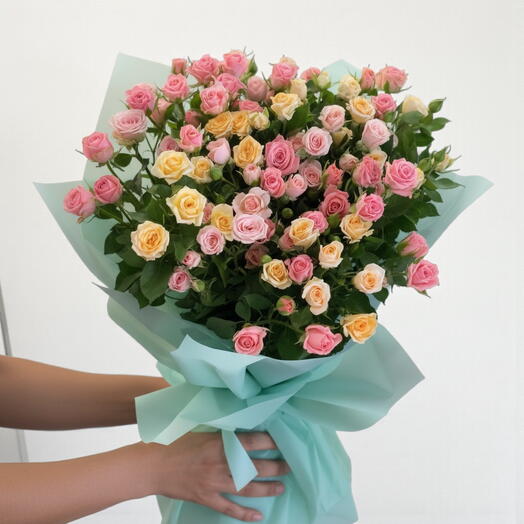 Ramo Dulce Arcoiris de Rosas Spray — Bouquet de Rosas Mini en Tonos Pastel