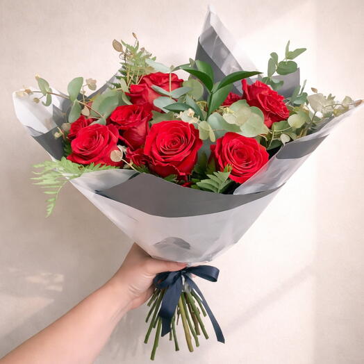 Ramo de 12 rosas rojas premium