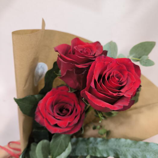 Букет из 3 красных роз