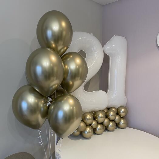 Decoracion con globos gigantes – numero 21 y personalizados