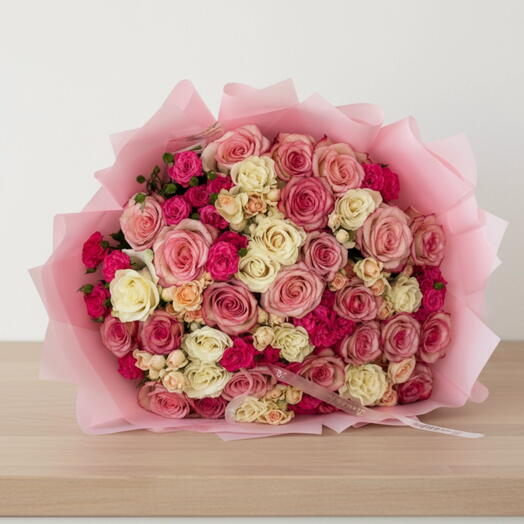 Bouquet de roses romantiques aux tons rosés Douce Harmonie
