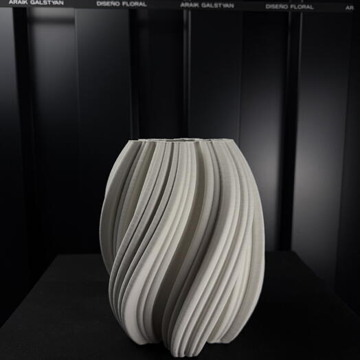 Jarrón de cerámica blanco con estampado de estrella