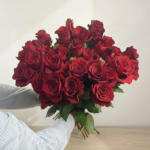 Ramo Premium de 75 Rosas Rojas Clasicas – Bouquet Romantico de Gran Volumen San Valentin