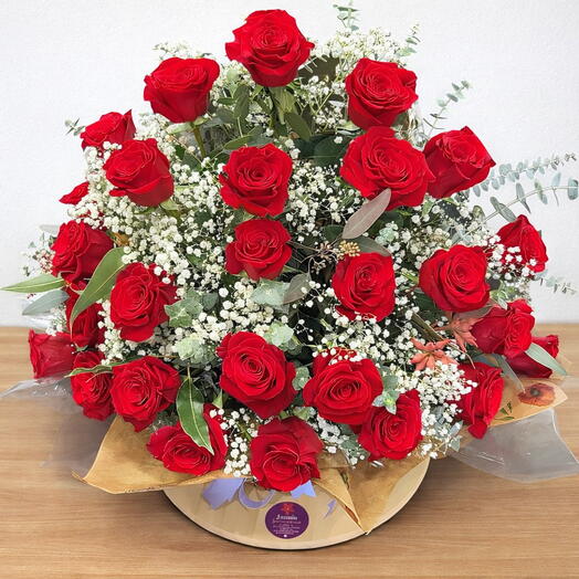 Centro floral de 25 rosas